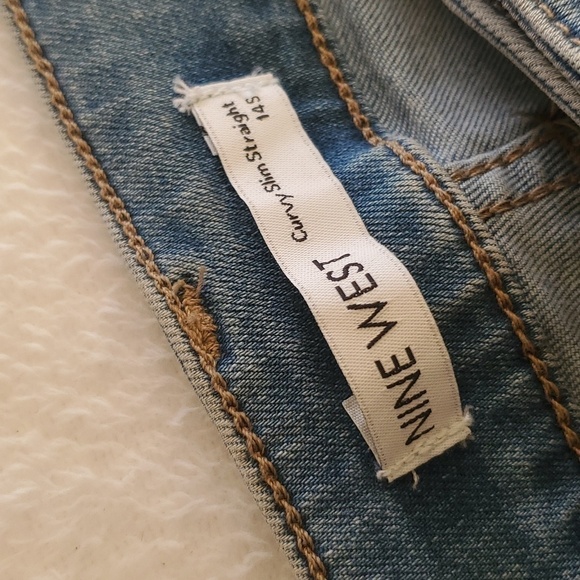 NEW Nine West High-Rise Straight Curvy Slim Jeans Size 14 Short - Picture 3 of 10